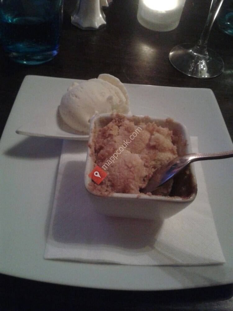 Azzurro Bar And Restaurant