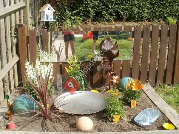 Busy Bees in Chatham