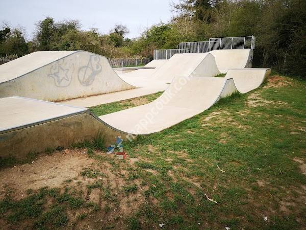 Carterton Skate Park