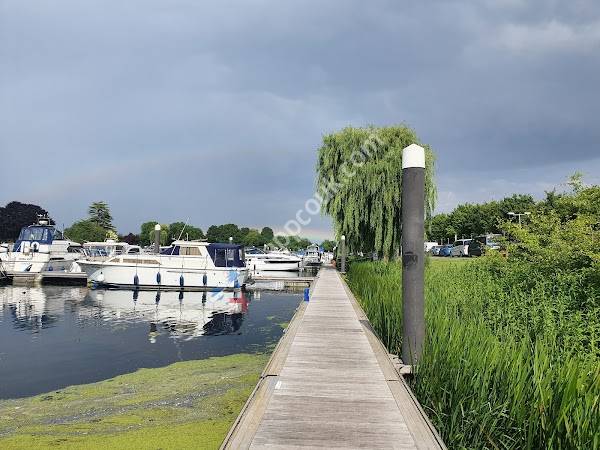 Penton Hook Marina