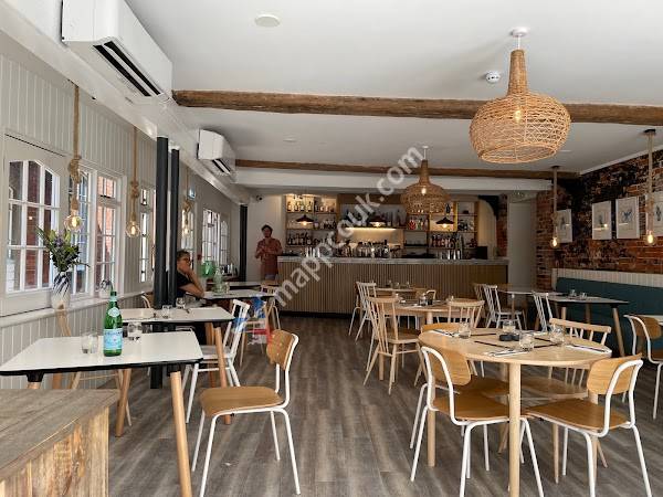 Smoking Lobster Cowes