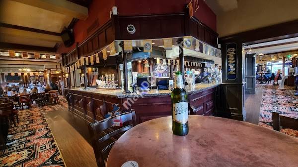 The Elms - JD Wetherspoon