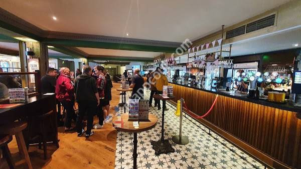 The London & South Western - JD Wetherspoon