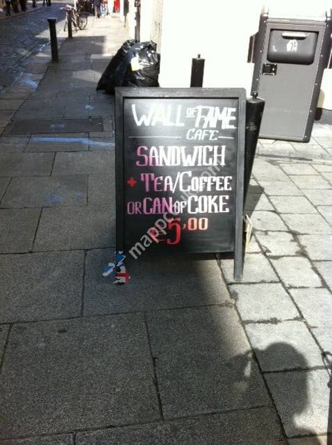 Wall of Fame Café