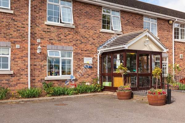 Woodbury Court Care Home Basildon | Runwood Homes Senior Living